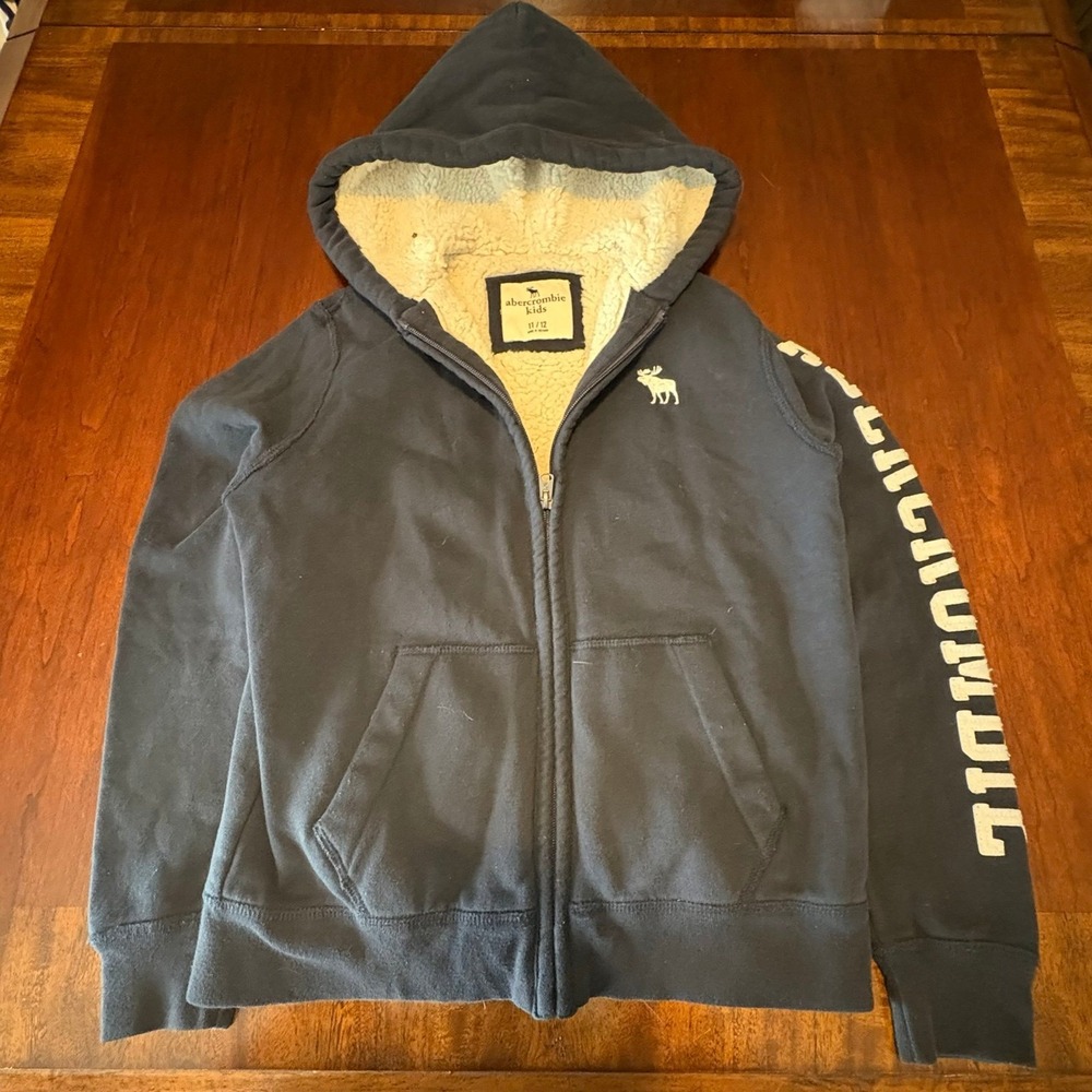 Abercrombie Kids Sherpa Lined‎ Zip Hoodie Navy Logo Sleeve 11/12